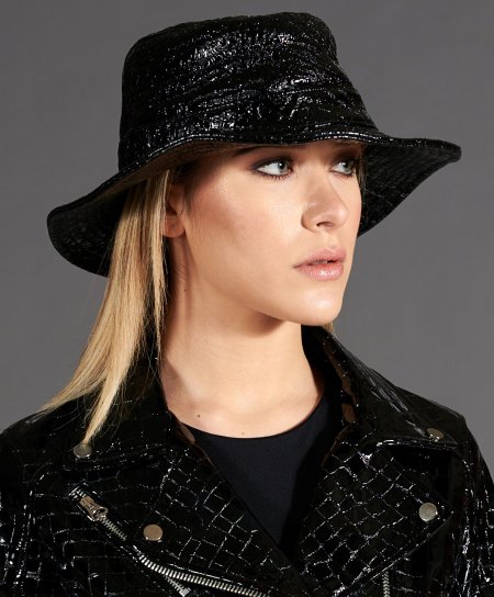 Chapeau cuir noir pour femme casquette bob cuir laminé