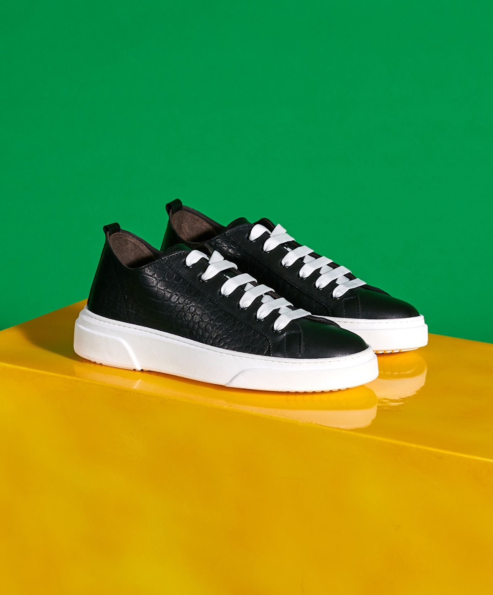 Sneakers deals cuir noir