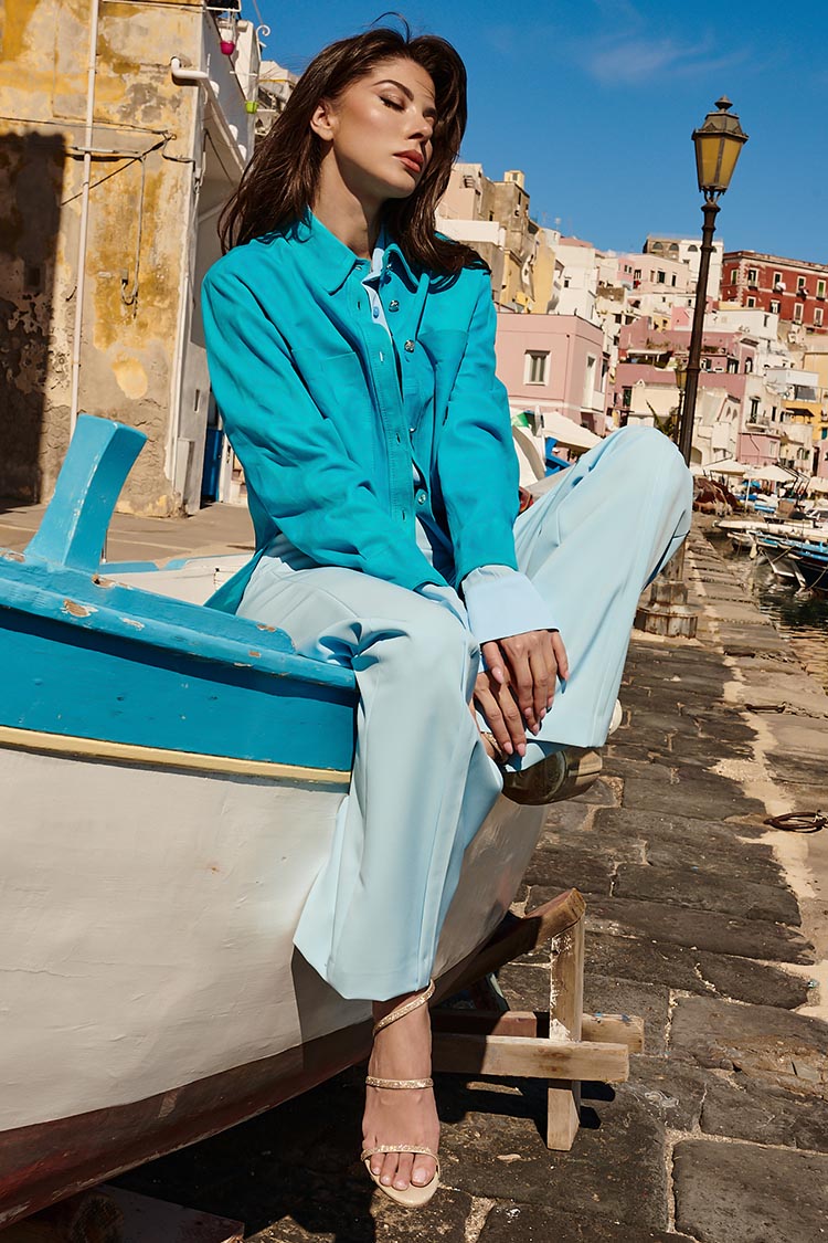 Camicia camoscio azzurra 